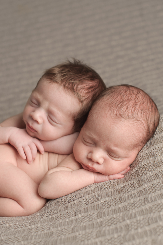 How to Create a Newborn Twins Sleep Schedule